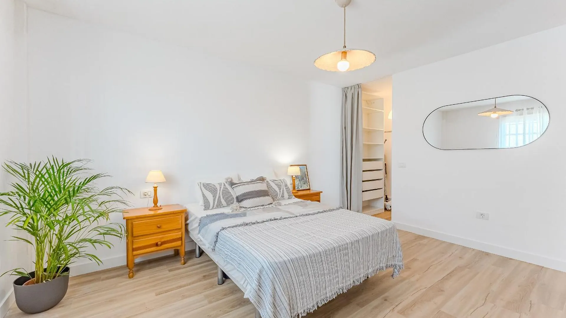 Ocean Front Spacious Family Apartment Puerto de Santiago