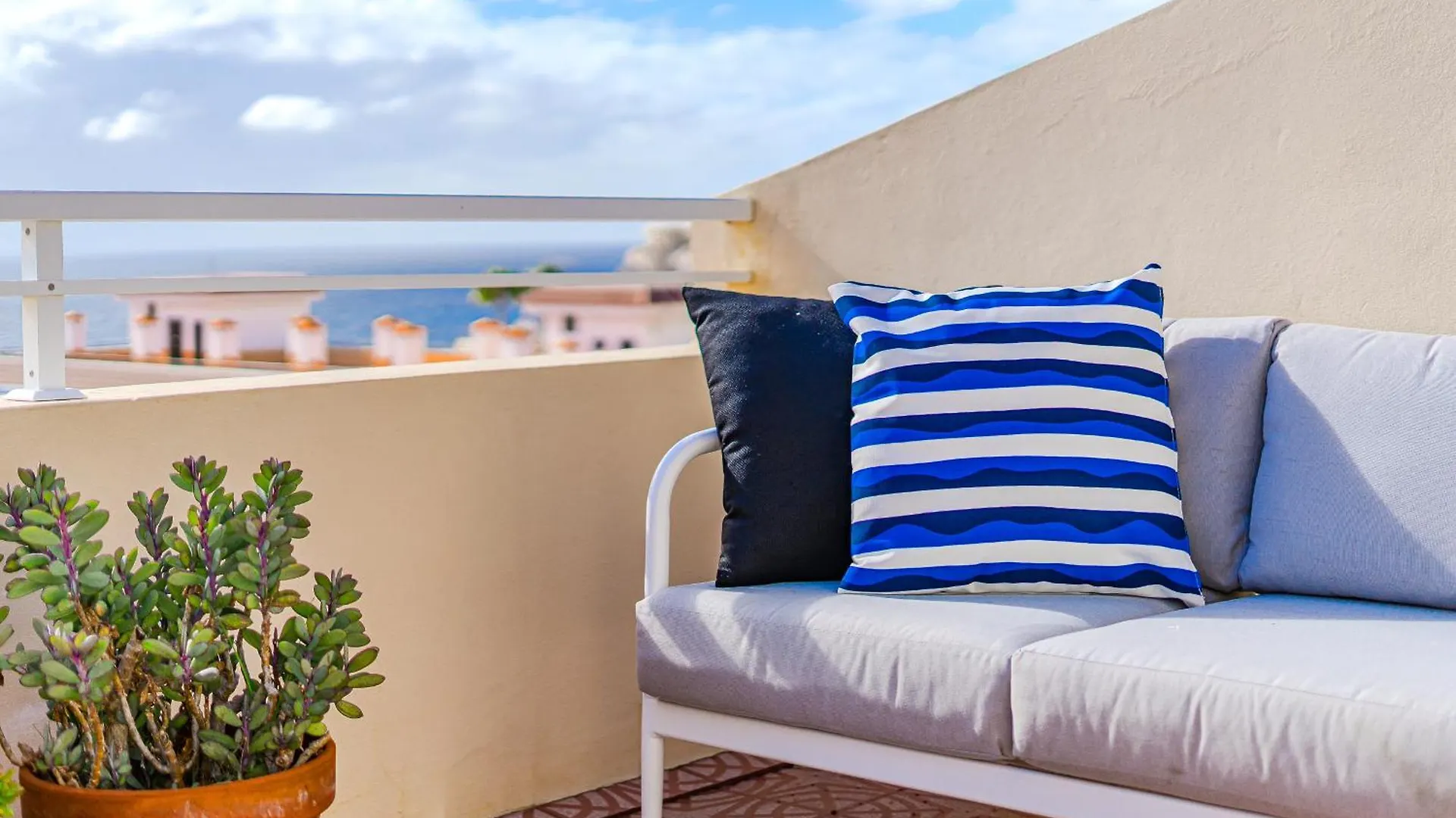 Ocean Front Spacious Family Apartment Puerto de Santiago  Spain